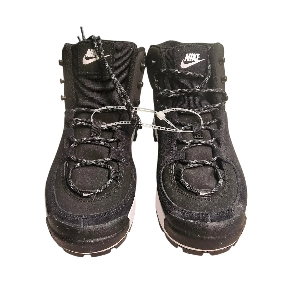 Nike Women's Black Sneakers